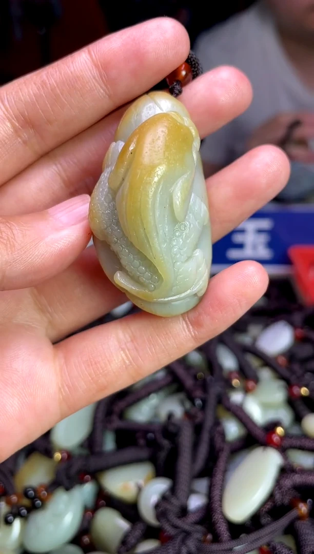 未镶嵌和田玉挂件1