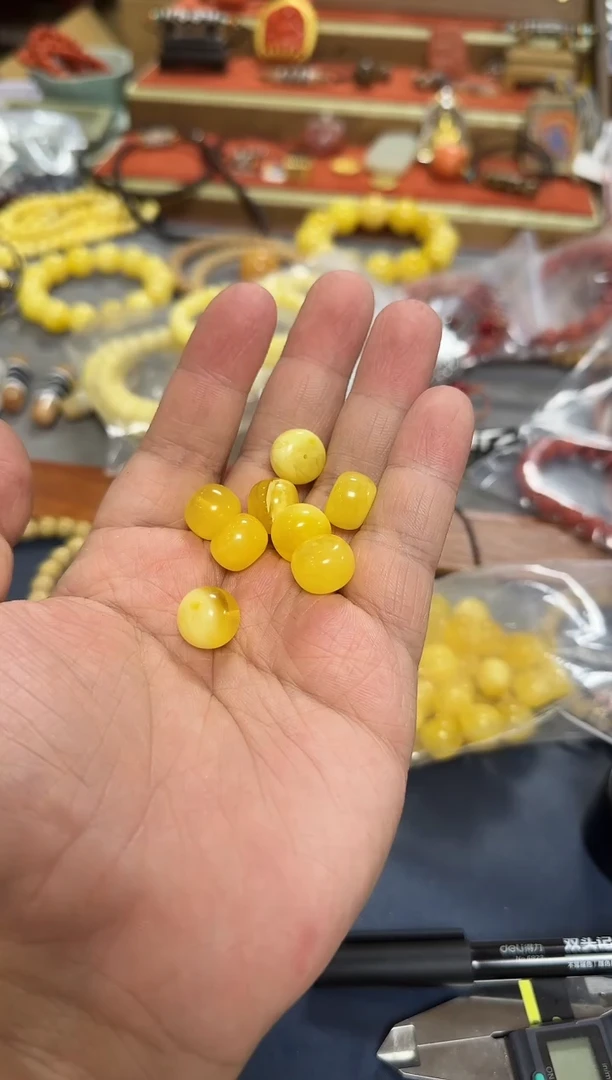 【闪购商品】蜜蜡裸石未镶嵌50多样性发一 全量 全量 全量