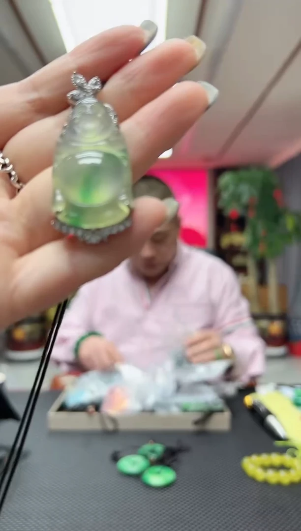 【闪购商品】翡翠挂件未镶嵌多样性发货其中发一