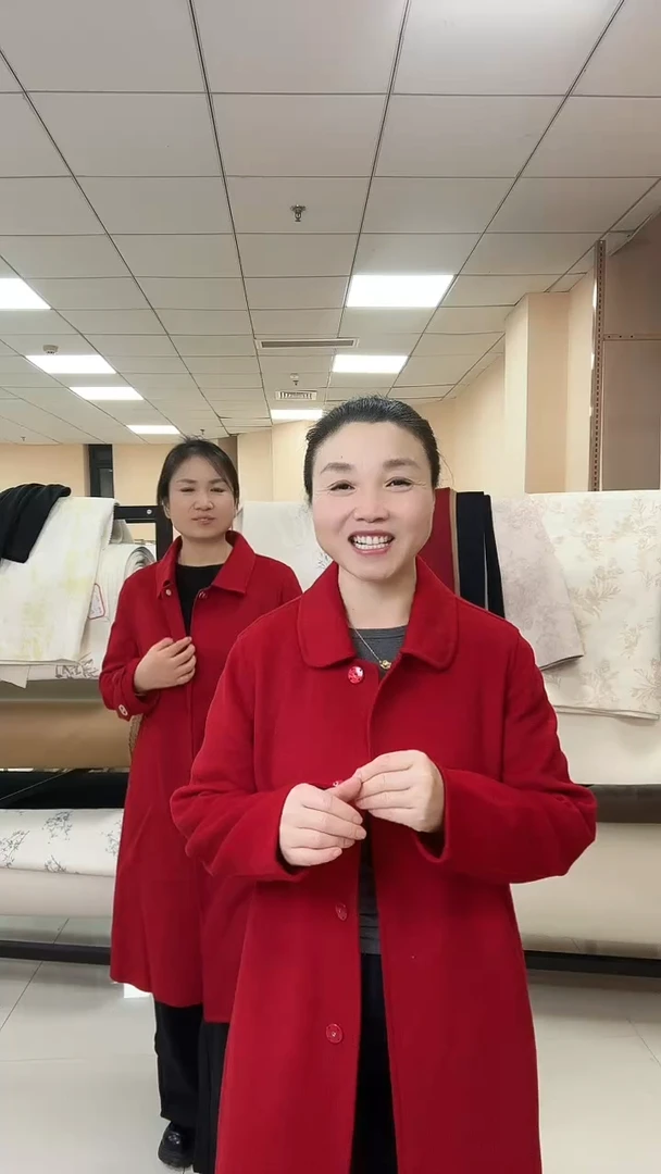 羊毛q****路纯羊毛红色大衣L码199元