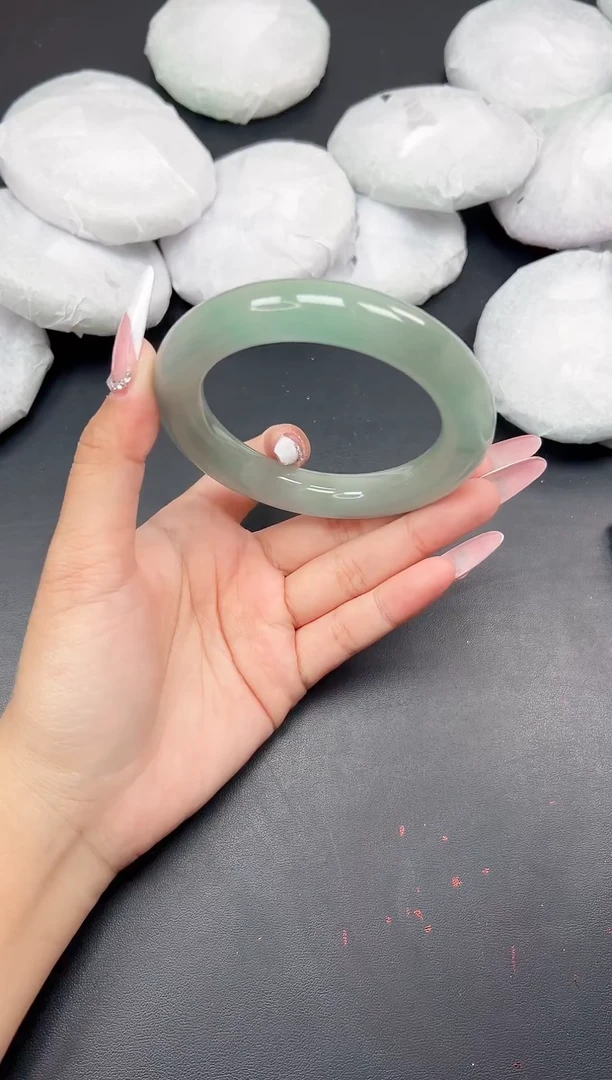 精品手镯，一物一拍J-058