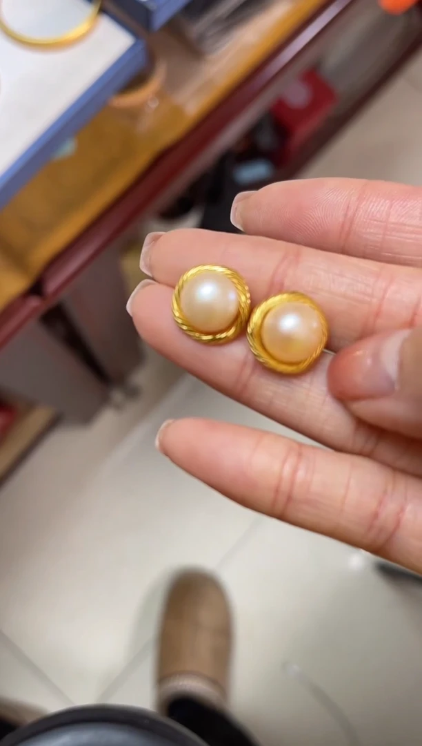 【闪购商品】淡水珍珠耳钉银S925镀金镶嵌耳钉