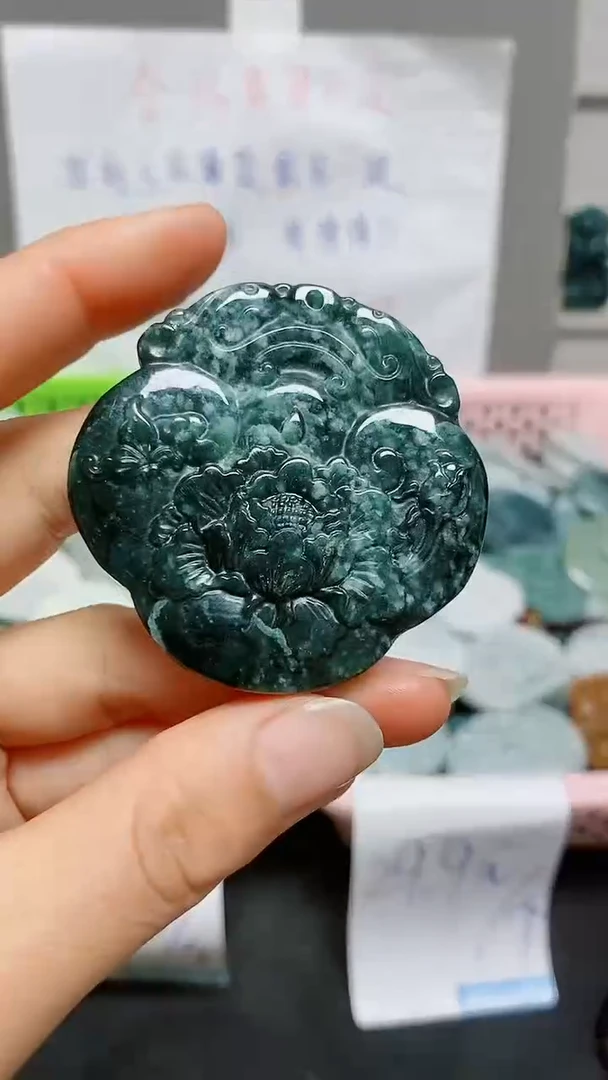 【闪购商品】翡翠颈饰未镶嵌天然翡翠A货