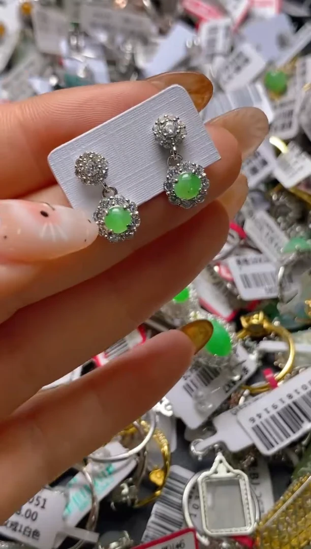 银S925镶嵌戒指翡翠百内无证书