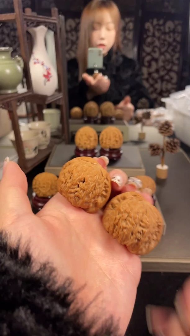 【闪购商品】文玩核桃把件白狮子41尺-8