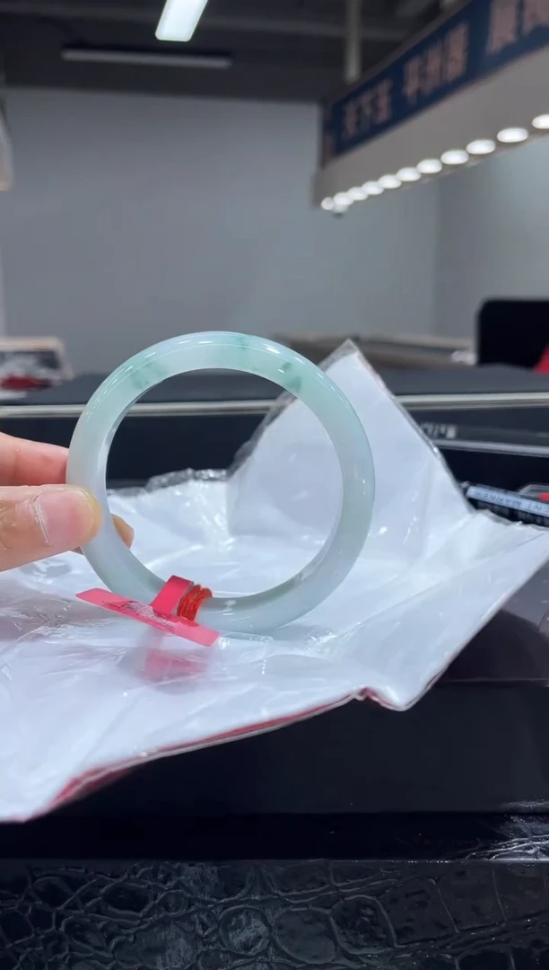 未镶嵌手镯翡翠7
