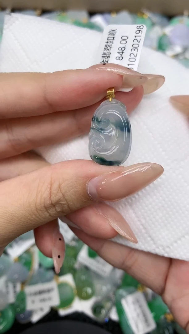 颈饰18K金镶嵌翡翠a货支持复检百元以上9元证书费自理