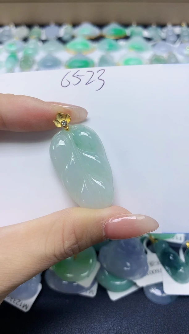 翡翠未镶嵌颈饰天然缅甸翡翠A货