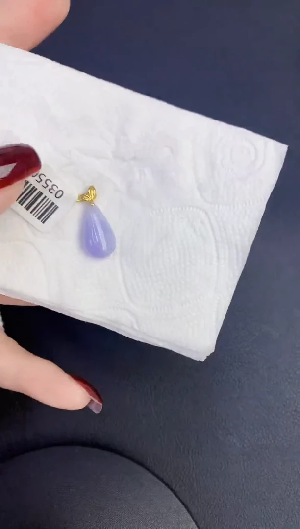 颈饰18K金镶嵌翡翠缅甸天然翡翠A货