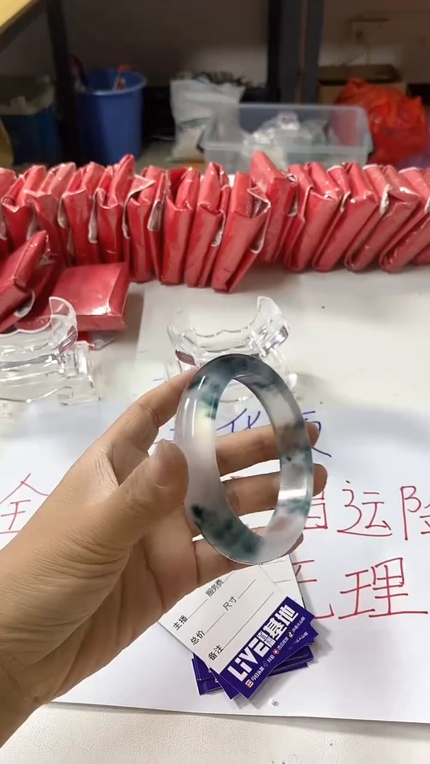 流行美曼德勒真实好看直播间V359