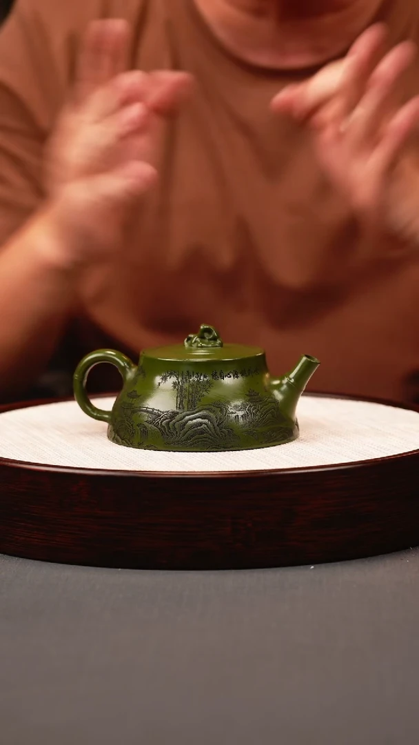 茶壶紫砂绿泥 太湖石钮 刻绘