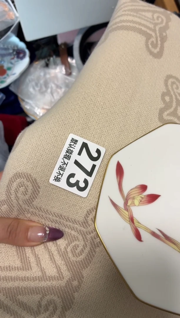 瓷片众*相精致漂亮的东西快来带走吧