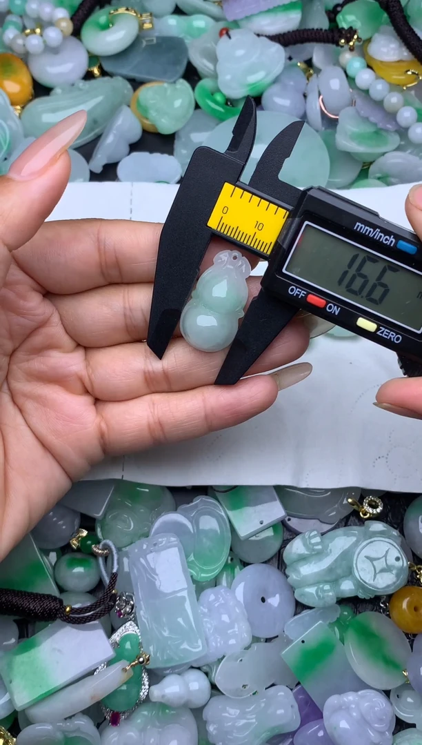 翡翠未镶嵌颈饰天然缅甸翡翠吊坠