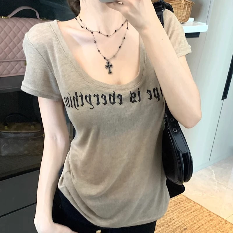 字母爱心印花圆领短袖T恤女夏季修身内搭设计感辣妹短款正肩上衣