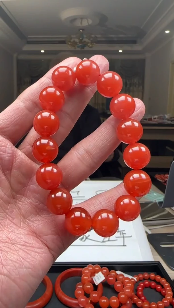 【闪购商品】南红玛瑙14mm保山手串圆珠未镶嵌多样性发一件