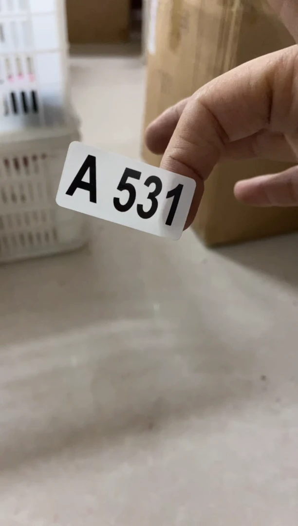 无运费险有瑕疵的摄影的产品有使用过的痕迹有点脏介意勿拍