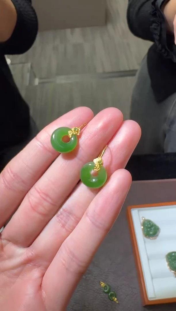 【闪购商品】和田玉耳坠18K金镶嵌124 一品