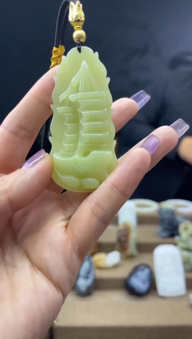 颈饰未镶嵌和田玉1