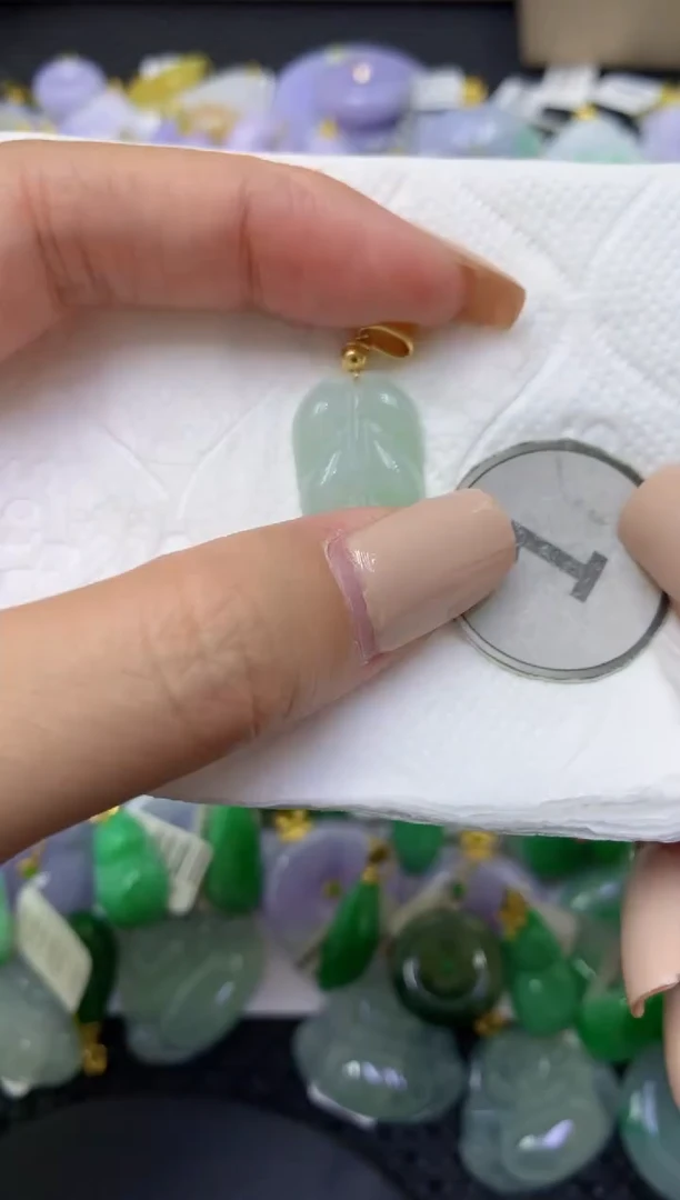 颈饰未镶嵌翡翠天然缅甸翡翠A货