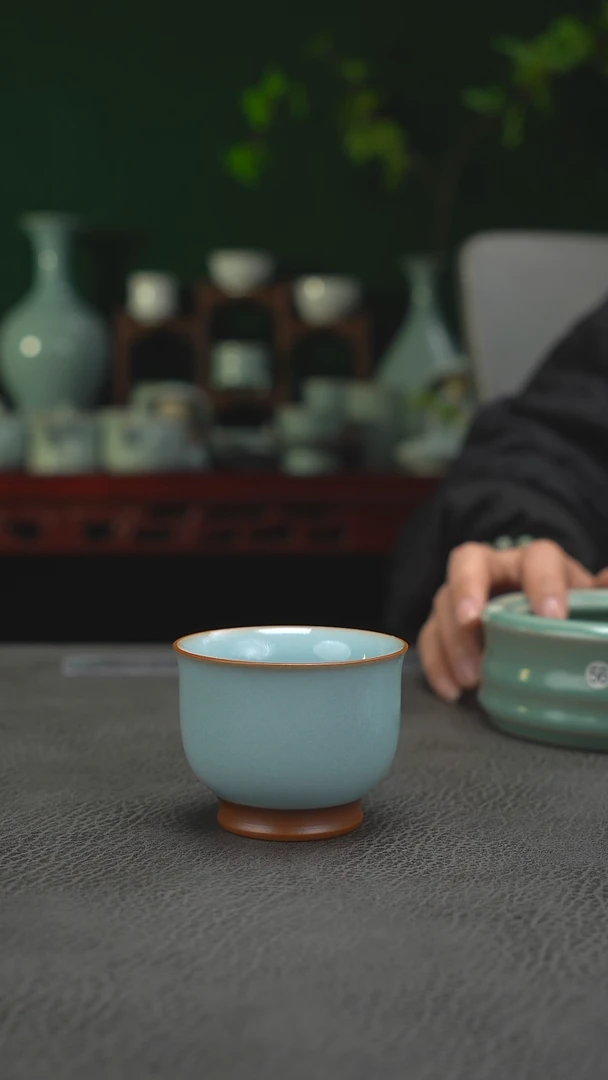汝州天青釉问情杯微微瑕-二