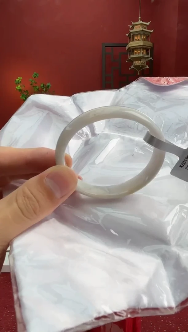 未镶嵌手镯（贵妃镯）翡翠翡翠手镯2