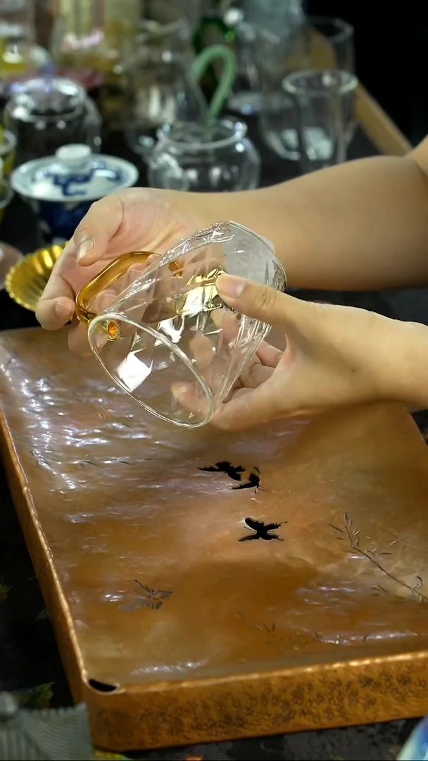 景德镇手绘瓷器放漏场