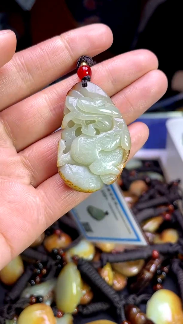 【闪购商品】和田玉颈饰未镶嵌1