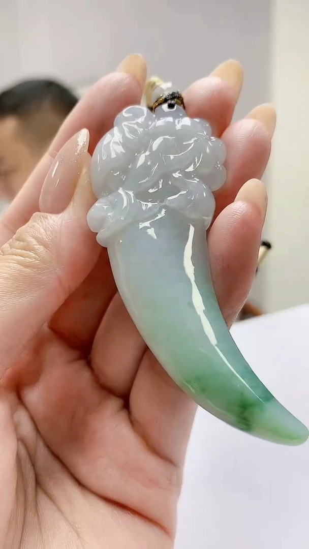 未镶嵌定制翡翠4898MM-毛货挂件84