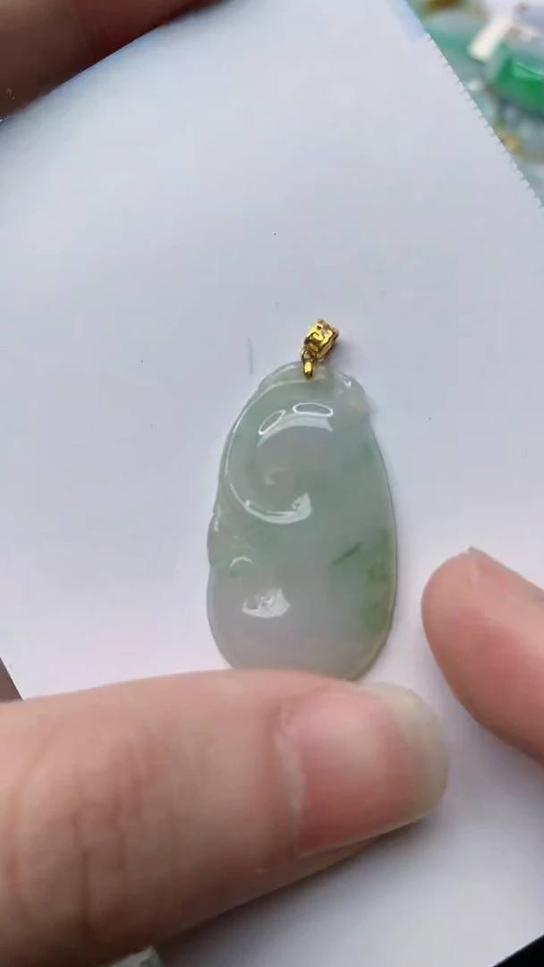 【闪购商品】翡翠颈饰18K金镶嵌28........