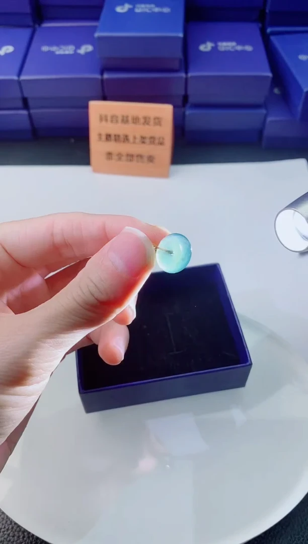 翡翠未镶嵌颈饰1111111111