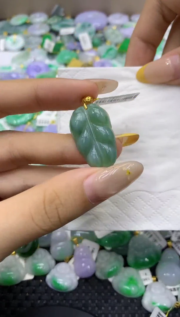 颈饰未镶嵌翡翠天然缅甸翡翠A货