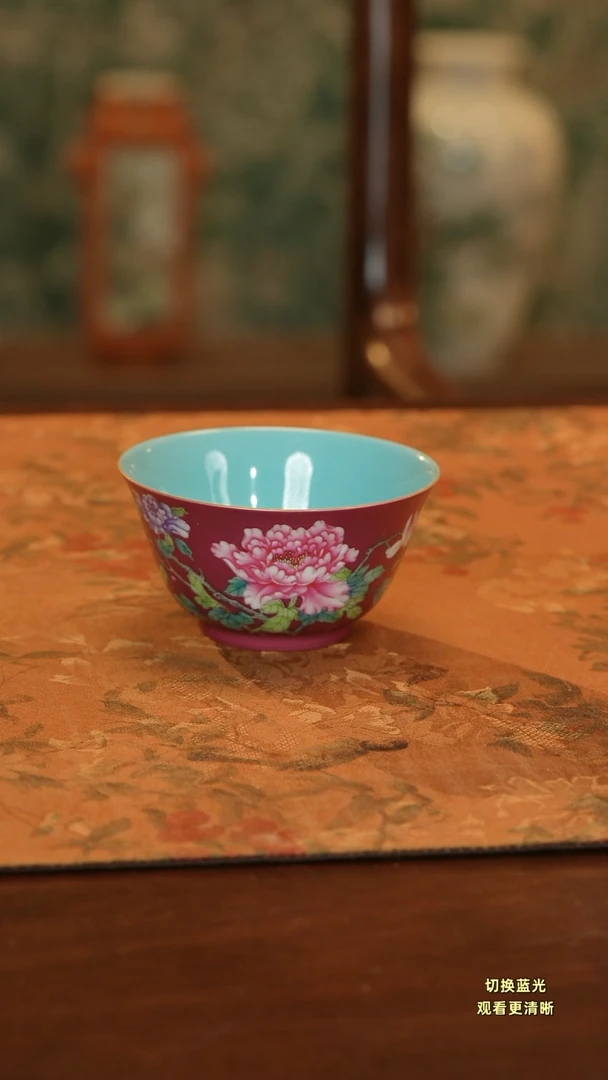 潘****常手绘粉彩胭脂红牡丹主人杯