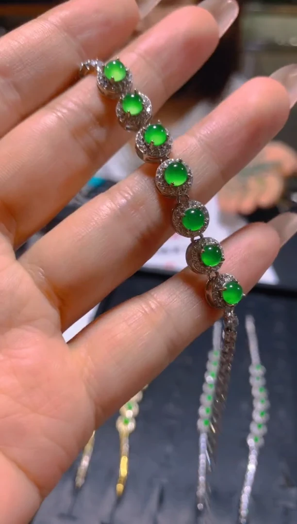 未镶嵌手链翡翠多样性发一