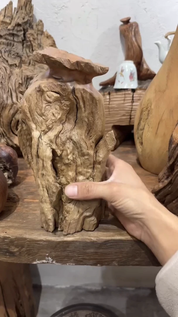 香榧木用****?铁栗木花瓶摆件