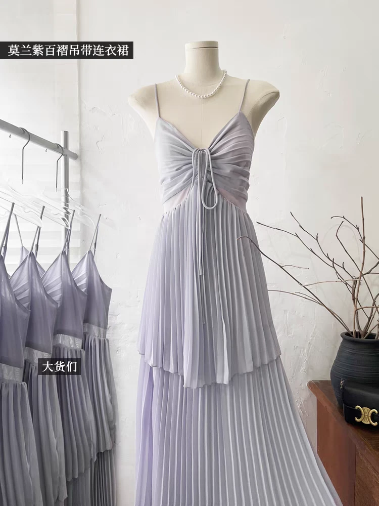 2025夏季海边泰式度假风连衣裙御姐风裙子高级感挂脖吊带裙