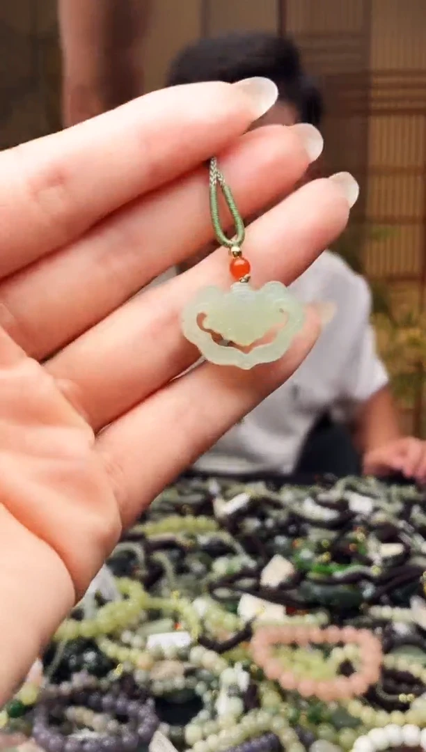 颈饰未镶嵌和田玉多样性发货，拍一发一