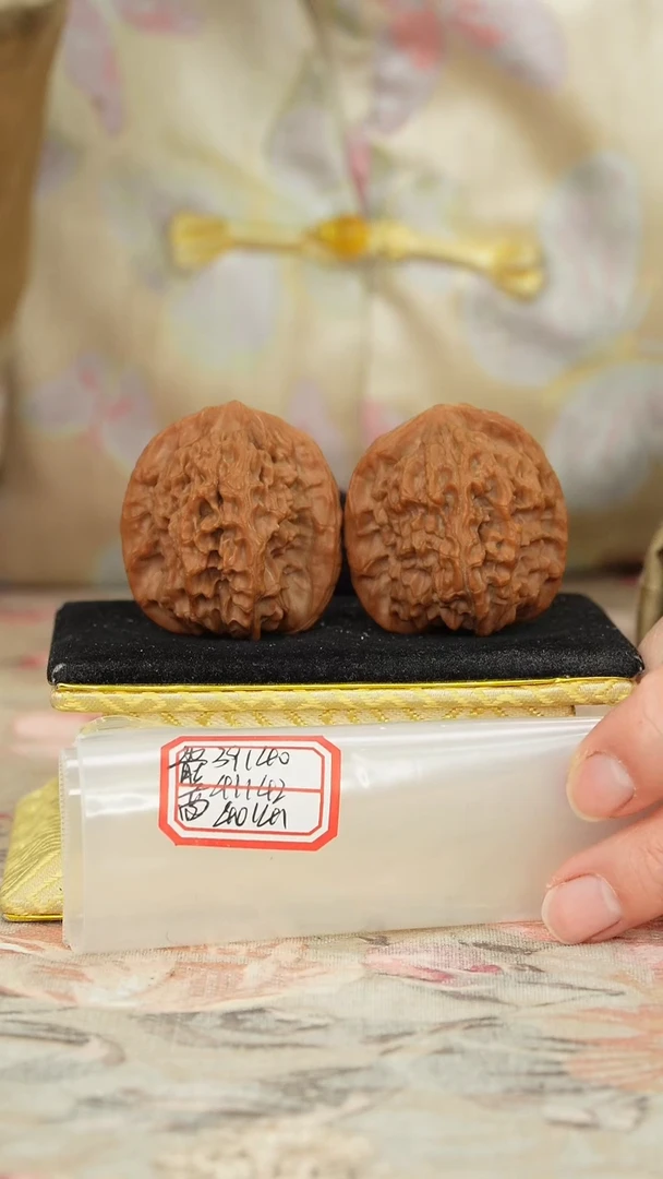 【闪购商品】文玩核桃把件非嫁接马老四