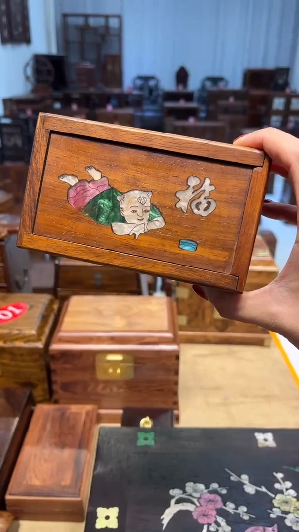 【闪购商品】贡木福娃螺钿机关盒