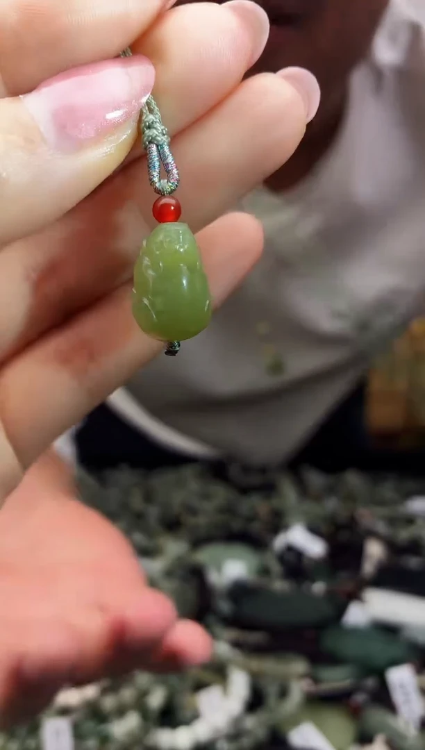 颈饰未镶嵌和田玉多样性发货，拍一发一