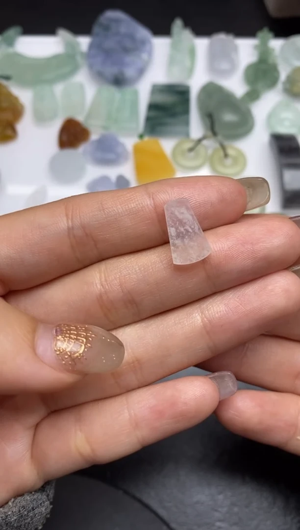 【闪购商品】定制翡翠未镶嵌翡翠毛货~
