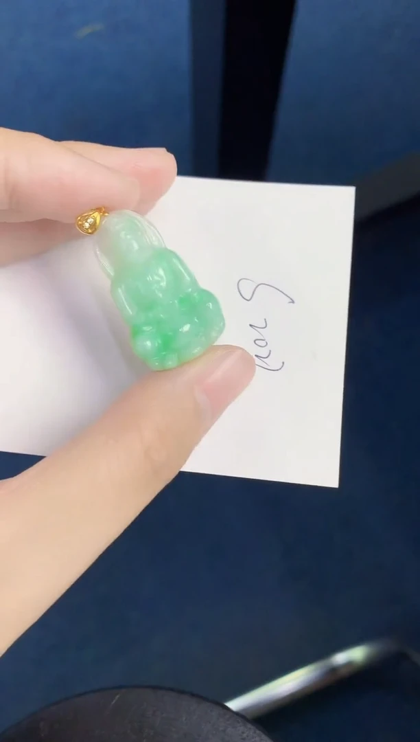 翡翠未镶嵌颈饰天然翡翠緬甸A貨