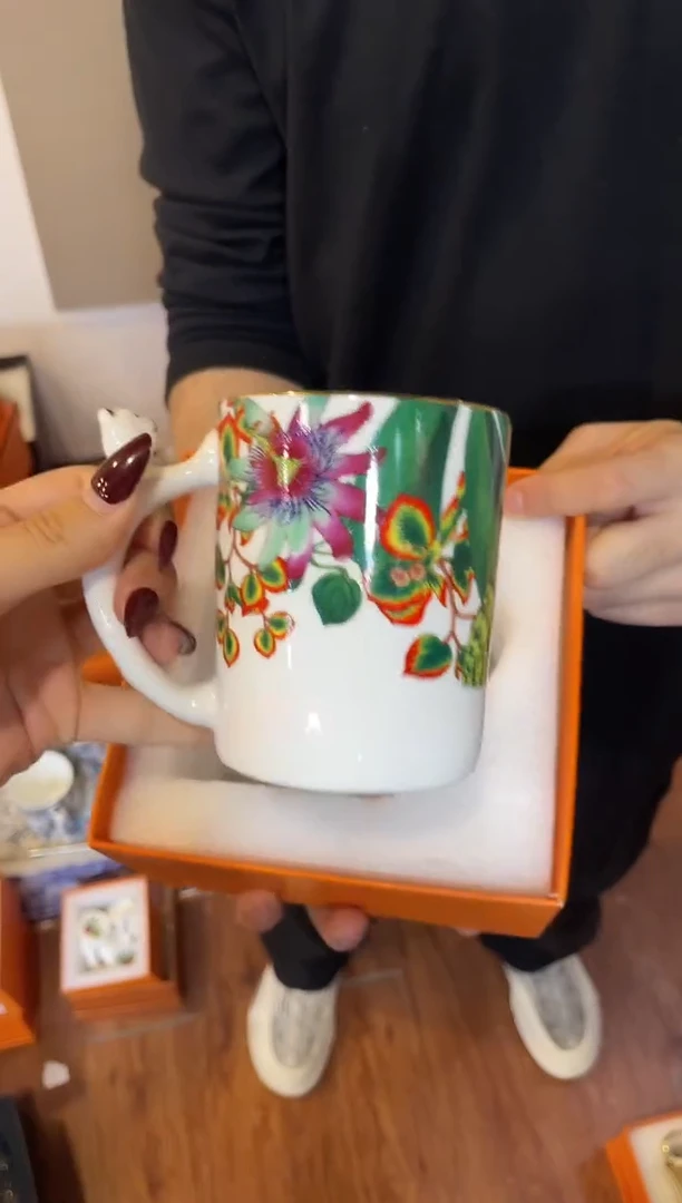 杯鸿辉家品牌瓷器，京东包邮！