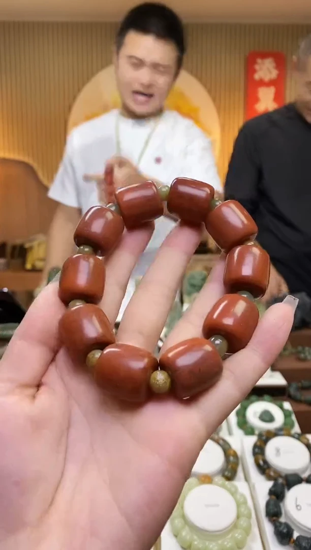 【闪购商品】透闪石质玉手串未镶嵌多样性随机发一