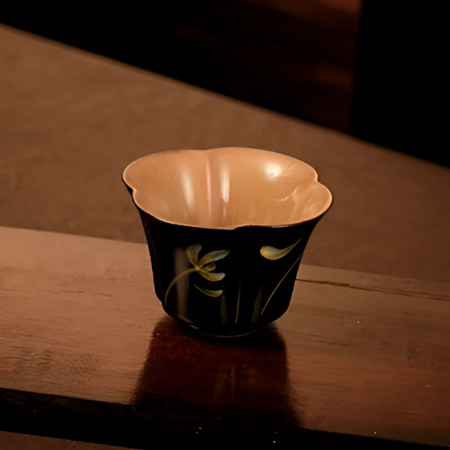 兰花亮面釉手绘釉下彩功夫茶具家用陶瓷茶具四角梅花口主人杯