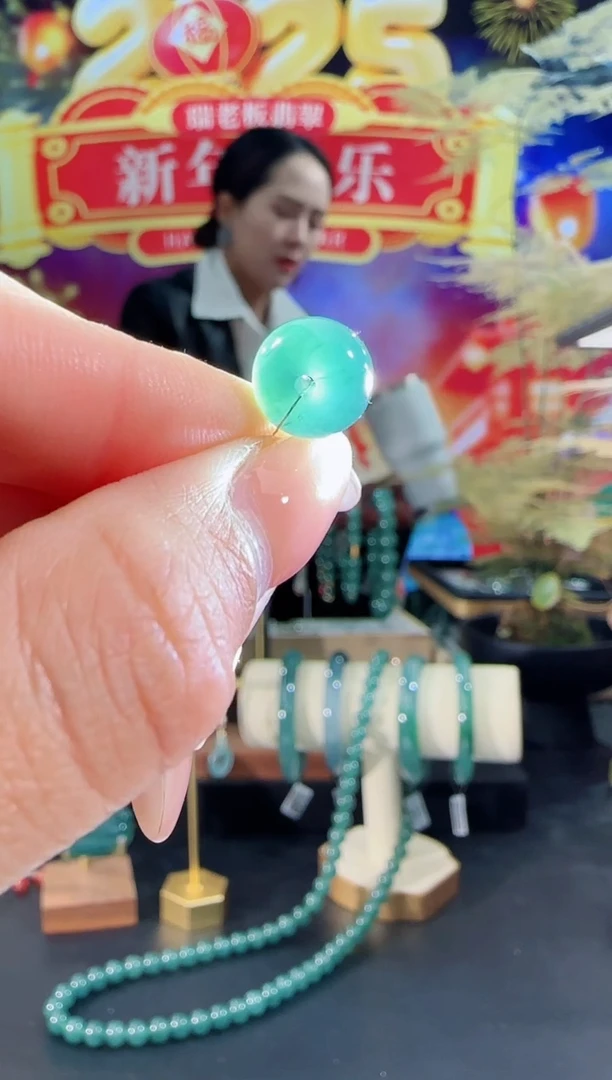 【闪购商品】翡翠吊坠(不含链)未镶嵌面包扣多样性发一