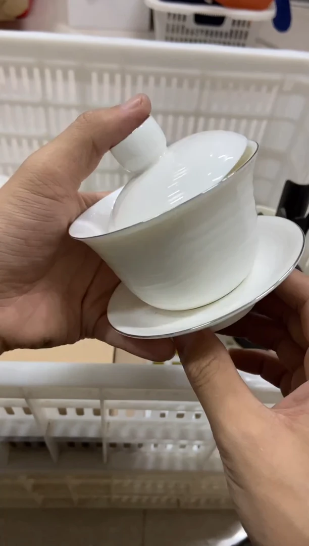 无运费险有瑕疵的摄影的产品有使用过的痕迹有点脏介意勿拍