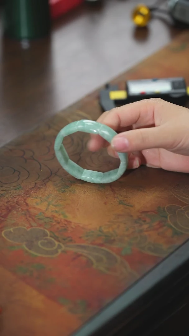 【闪购商品】翡翠挂件未镶嵌手牌