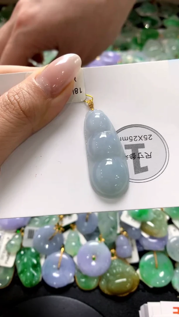 翡翠18K金镶嵌颈饰1