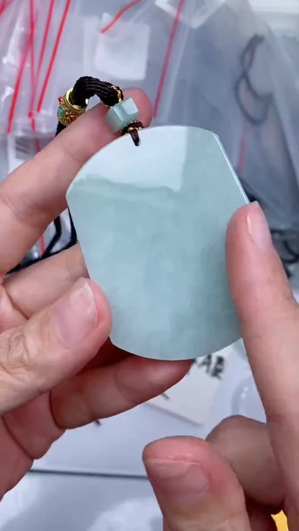 颈饰未镶嵌翡翠吊坠