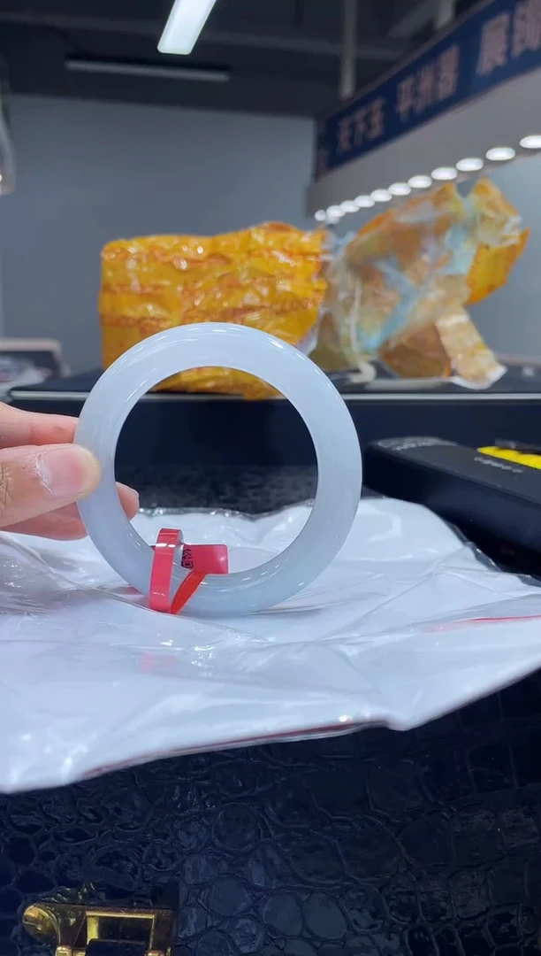 未镶嵌手镯翡翠4